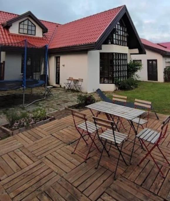 Icelandic Art Garden Villa W. Parking In Centre City Рейкявик Екстериор снимка